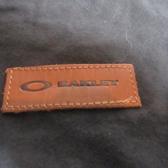 Pair of Large Oakley Dust Bags - Picture 2 of 3